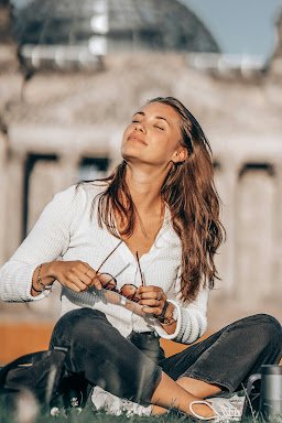 Principio de Placer vs Principio de Realidad: El Arte de Vivir en Equilibrio