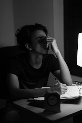 “La autoexigencia invisible que te drena”