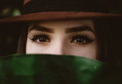 ¡Deja de ser tu peor enemigo! Supera el síndrome del impostor en 5 pasos